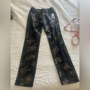 NWT Insight, size 6 pull on special occasion pants! Gold, silver and black.